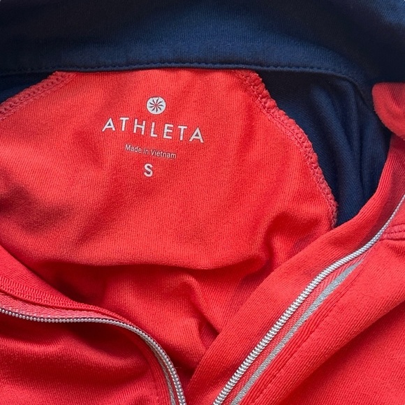 Athleta Running Wild Colorblock Long Sleeve Half Zip Pullover Red/Navy Small - Picture 5 of 6